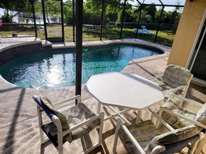 Cozy lake house with private pool by Disney World